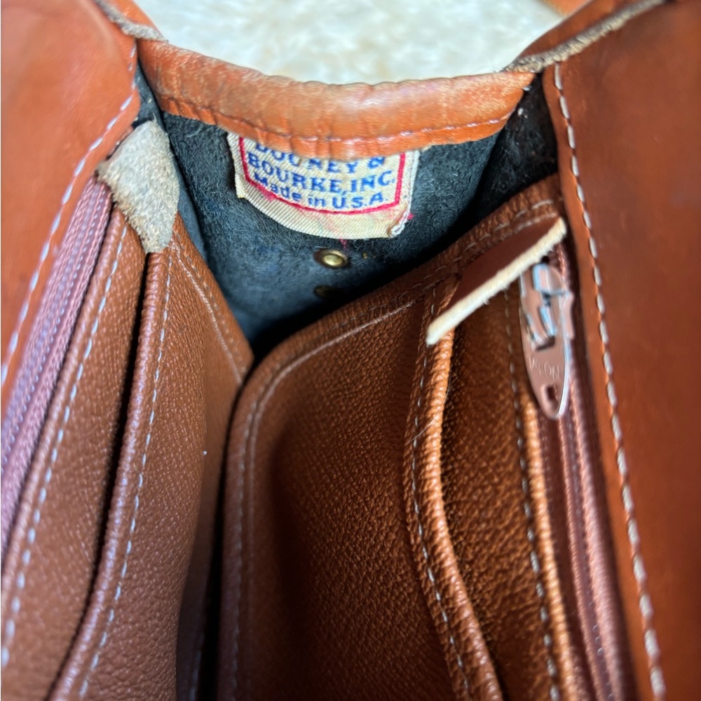 Vintage Dooney & Bourke Pebbled Leather Bag - Picture 6 of 15